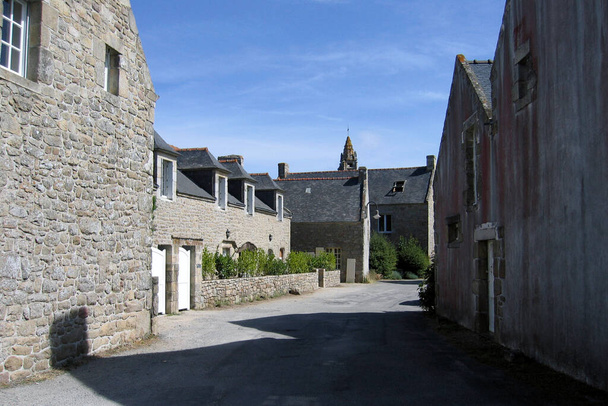 Une rue dans un village de campagne Francaise. - Φωτογραφία, εικόνα