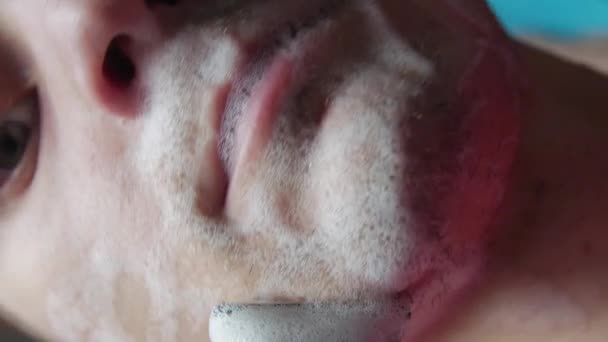 Afeitado de la piel facial - Metraje, vídeo