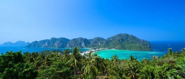 アンダマン海、プーケット、クラビ、タイのピピ島 - 写真・画像