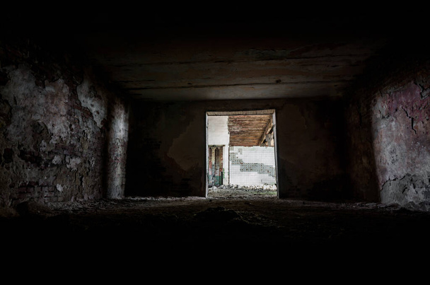 abandoned bomb shelter after the bombing in Ukraine without people - Фото, изображение