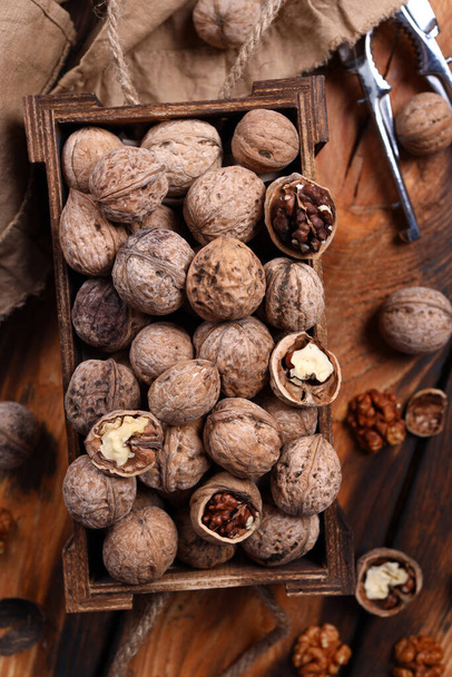 natural organic walnut on the table - Foto, Bild