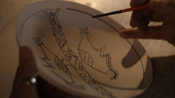 Bunte Malerei auf Keramik, Nahaufnahme - Foto, Bild