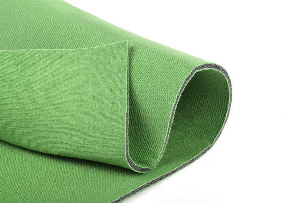 ρολό από πράσινο χρώμα Υλικό αφρώδες ελαστικό, ύφασμα για σουτιέν και εσώρουχα. η πορώδης δομή - Φωτογραφία, εικόνα