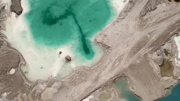 Aerial of salt lakes, φυσικό τοπίο σε Qinghai, Κίνα. - Πλάνα, βίντεο