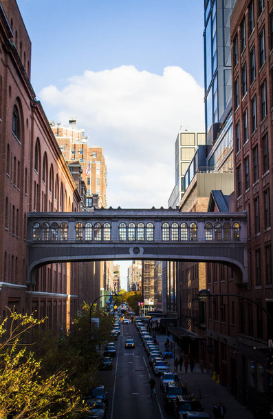 Вертикальний знімок чудової вулиці в Нью - Йорку (США). - Фото, зображення