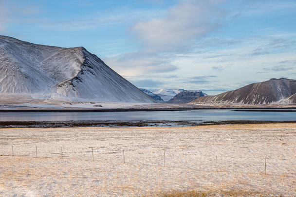 A beautiful shot of a snowy mountain landscape in Snaefellsnes, Iceland - Foto, Imagem