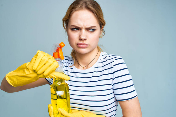 limpeza senhora com detergente limpeza trabalho doméstico serviço de estilo de vida  - Foto, Imagem