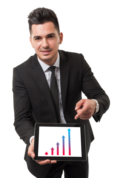 Homem de negócios moderno usando seu tablet digital para mostrar desempenho
 - Foto, Imagem