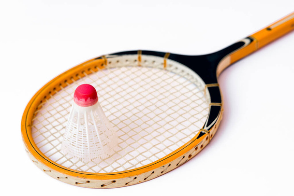 Closeup Badminton racket and shuttlecock isolated on white - Foto, Imagen