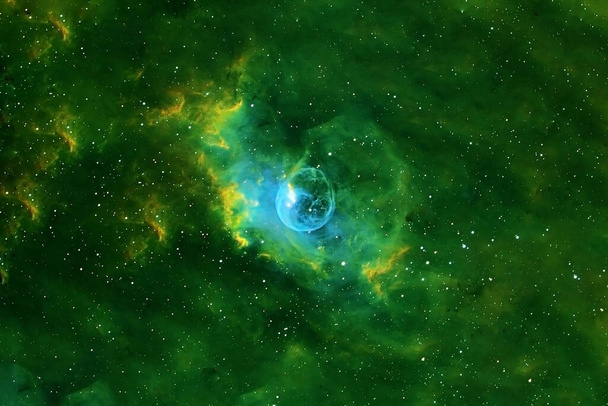 Piękna zielona galaktyka Elementy tego obrazu urządzone przez NASA. Wysokiej jakości zdjęcie - Zdjęcie, obraz