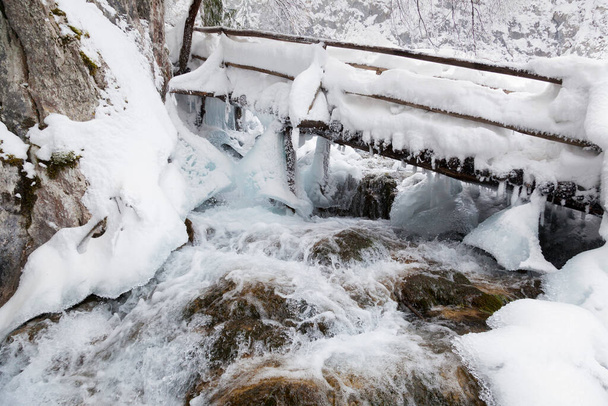 Winter in Nationaal Park Plitvice Meren, Kroatië - Foto, afbeelding