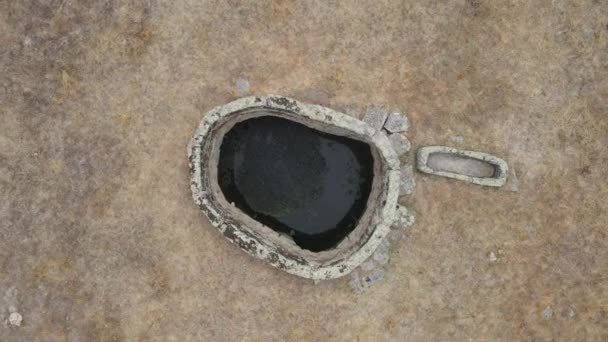 デシェア・デ・ラ・ルスの古代の井戸。エクストレマドゥーラ。スペイン. - 映像、動画