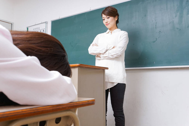colère enseignant en classe - Photo, image