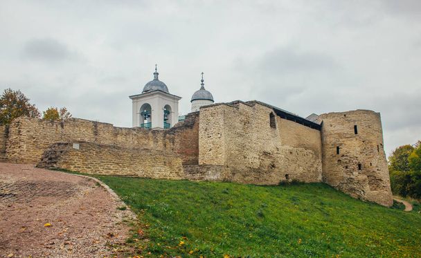 Izborsk fortress is a stone fortress in the city of Izborsk (Pskov region). It was built in 1330 - Fotoğraf, Görsel