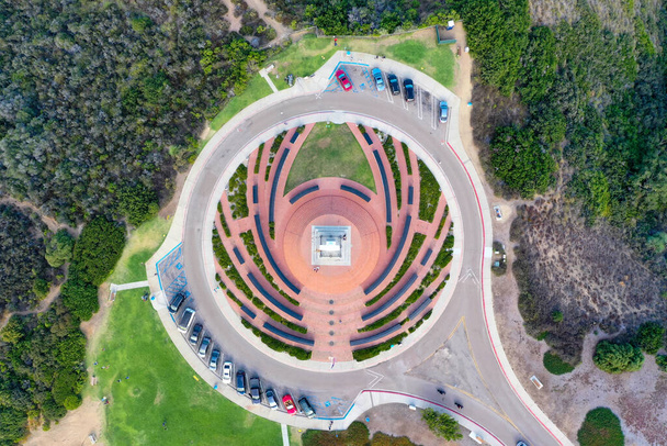 Croce di cemento sul Monte Soledad a La Jolla, San Diego, California. - Foto, immagini