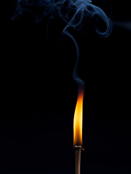Burning row of matches against black - Фото, зображення