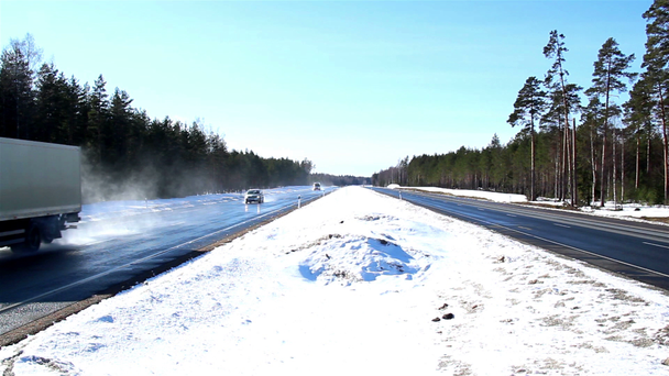 厚い雪で高速道路 - 映像、動画