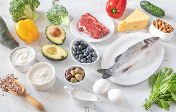 Erilaisia elintarvikkeita ketogeenisen ruokavalion tasainen lay - Valokuva, kuva