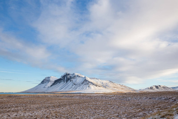 A beautiful shot of a snowy mountain landscape in Snaefellsnes, Iceland - Fotoğraf, Görsel