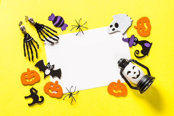 Halloween lapos feküdt gúnyolódik háttér party dekorációk. - Fotó, kép