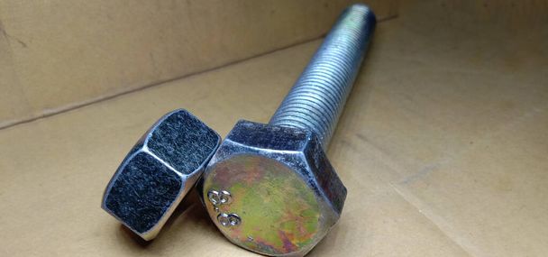 Ferro feito porca e parafuso Closeup para venda - Foto, Imagem