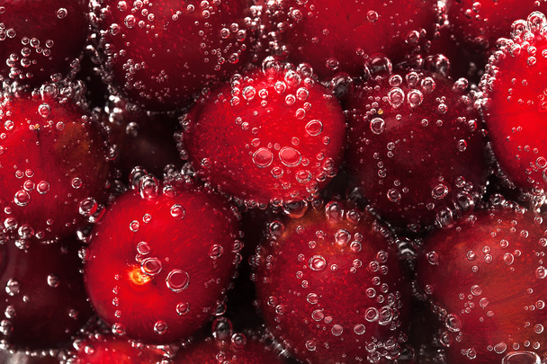 cherry in water - Zdjęcie, obraz