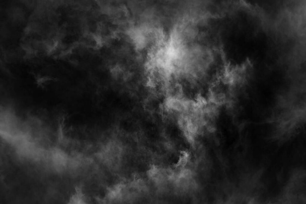 nube blanca y fondo texturizado cielo negro - Foto, Imagen