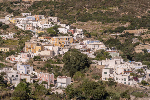 Colorful houses on the island of Ponza in Italy - Valokuva, kuva