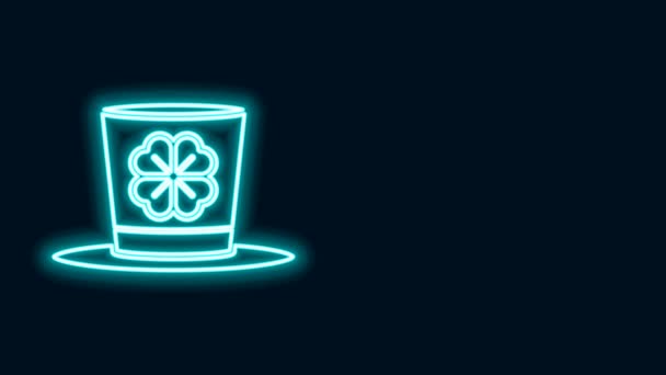 Brillante sombrero Leprechaun línea de neón y cuatro trébol de hoja icono aislado sobre fondo negro. Feliz día de San Patricio. Animación gráfica de vídeo 4K - Imágenes, Vídeo