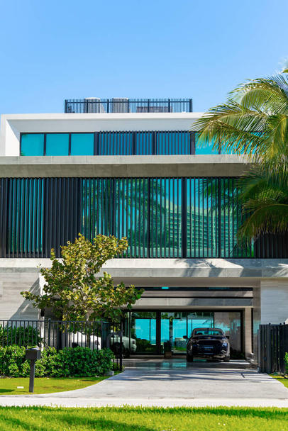 Вид на роскошный дом Голден Бич Флорида США - Фото, изображение