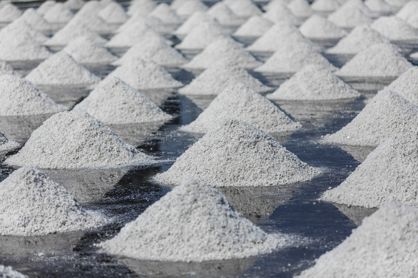 Montones de sal
 - Foto, imagen