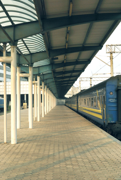 reggel a vasútállomáson - Fotó, kép