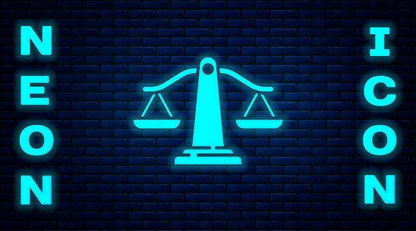 Icona luminosa al neon Scale di giustizia isolate su sfondo murario in mattoni. Simbolo della Corte di giustizia. Segno di bilancia. Vettore. - Vettoriali, immagini