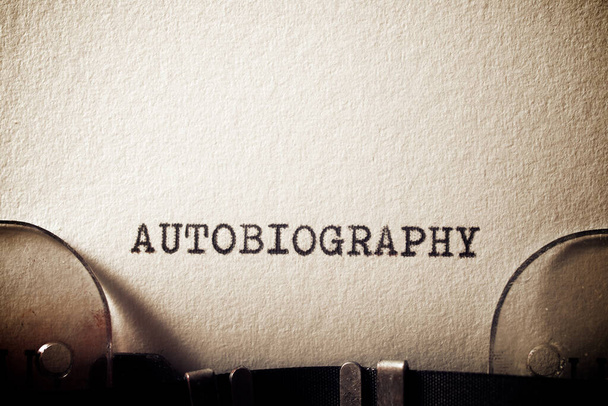 Autobiografie woord geschreven met een typemachine. - Foto, afbeelding
