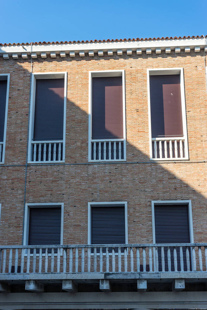 Europa, Italia, Venecia, un primer plano de un edificio de ladrillo - Foto, imagen