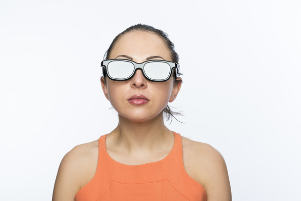 menina com óculos 3d
 - Foto, Imagem