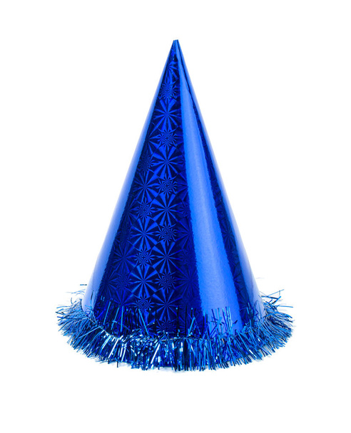 Красочные шляпы для вечеринок Разные праздничные головные уборы. Картонная голова в форме конуса, изолированная на белом фоне. Аксессуар для празднования дня рождения - Фото, изображение