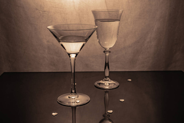 Stillleben mit Utensilien für alkoholische Getränke - Foto, Bild
