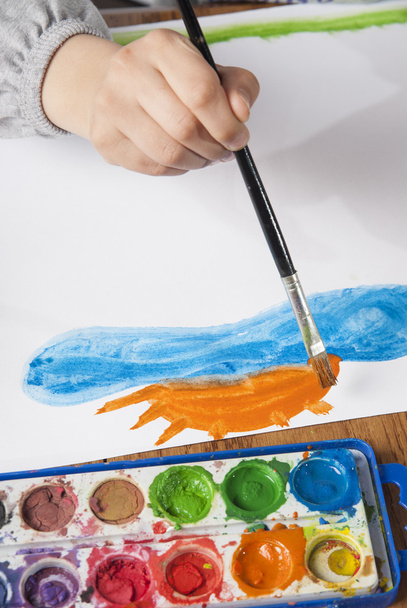 Criança mãos pintura
 - Foto, Imagem