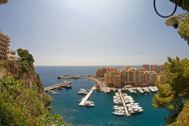 Кораблі Монако в порту Фонтв "єль - Фото, зображення