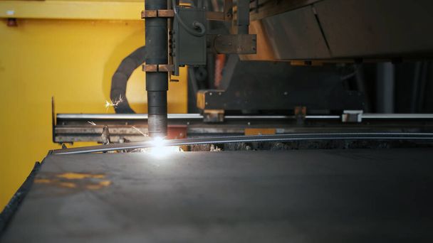 Lasercutting close-up from machinery industry - Foto, Bild