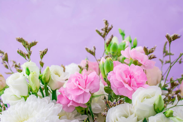 花束、花の背景、異なるバラ菊  - 写真・画像