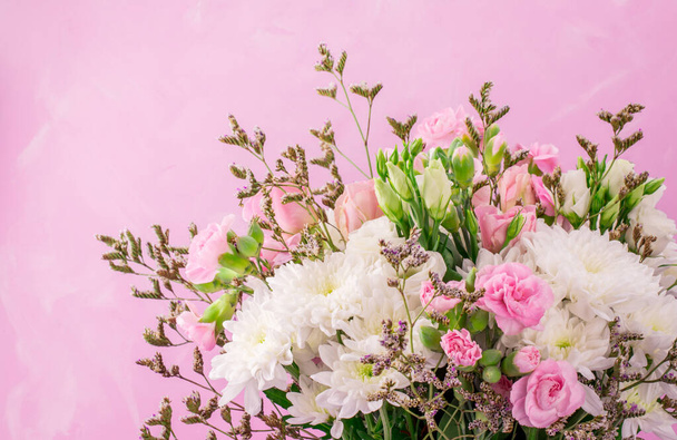 Буке, цветочный фон, разные розы хризантема лисианская - Фото, изображение