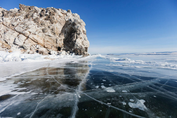 Lake Baikal, Borga-Dagan island rock. Winter landscape - Foto, Imagem