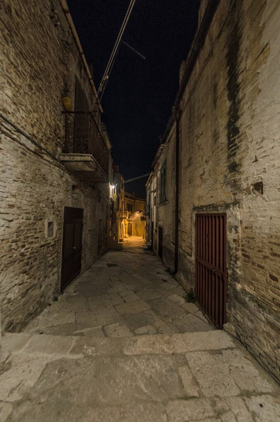 Characteristic alley of the old town in Southern Italy - Photo, Image