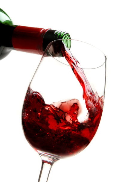 赤ワインをワイングラスに注ぎ - 写真・画像