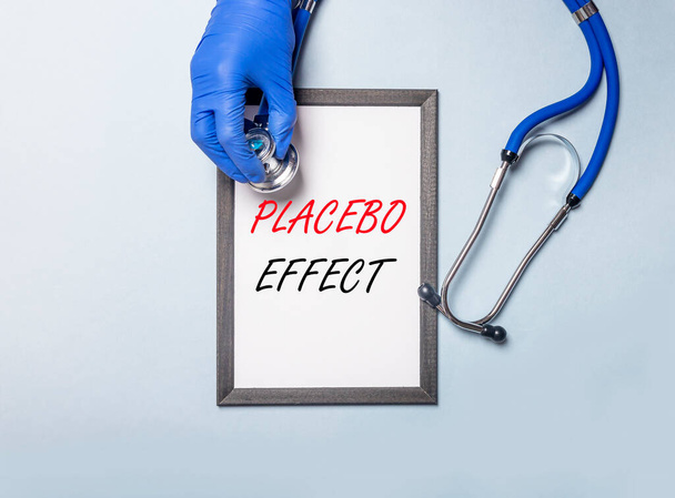 Placebo effect inscription. psychological method of treatment. - Fotoğraf, Görsel