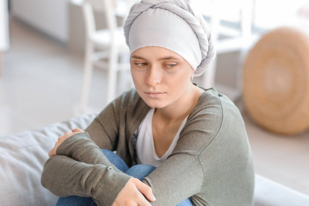 Woman after chemotherapy at home - Φωτογραφία, εικόνα