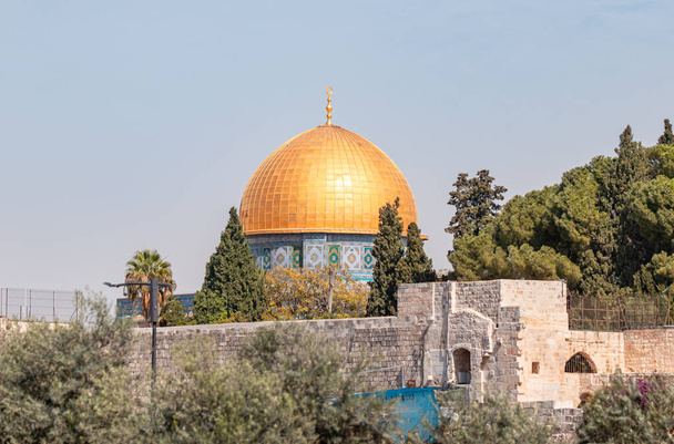 Näkymä Al Aqsan moskeijaan temppelivuorella Jerusalemin vanhassa kaupungissa, Israelissa - Valokuva, kuva