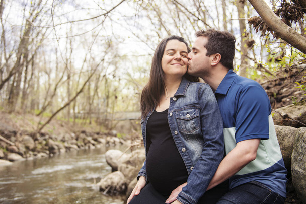 Nice and Romantic moments for pregnant couple - Fotoğraf, Görsel